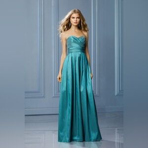 WTOO by Watters and Watters Bridesmaids Dress size 10 Green Women’s
